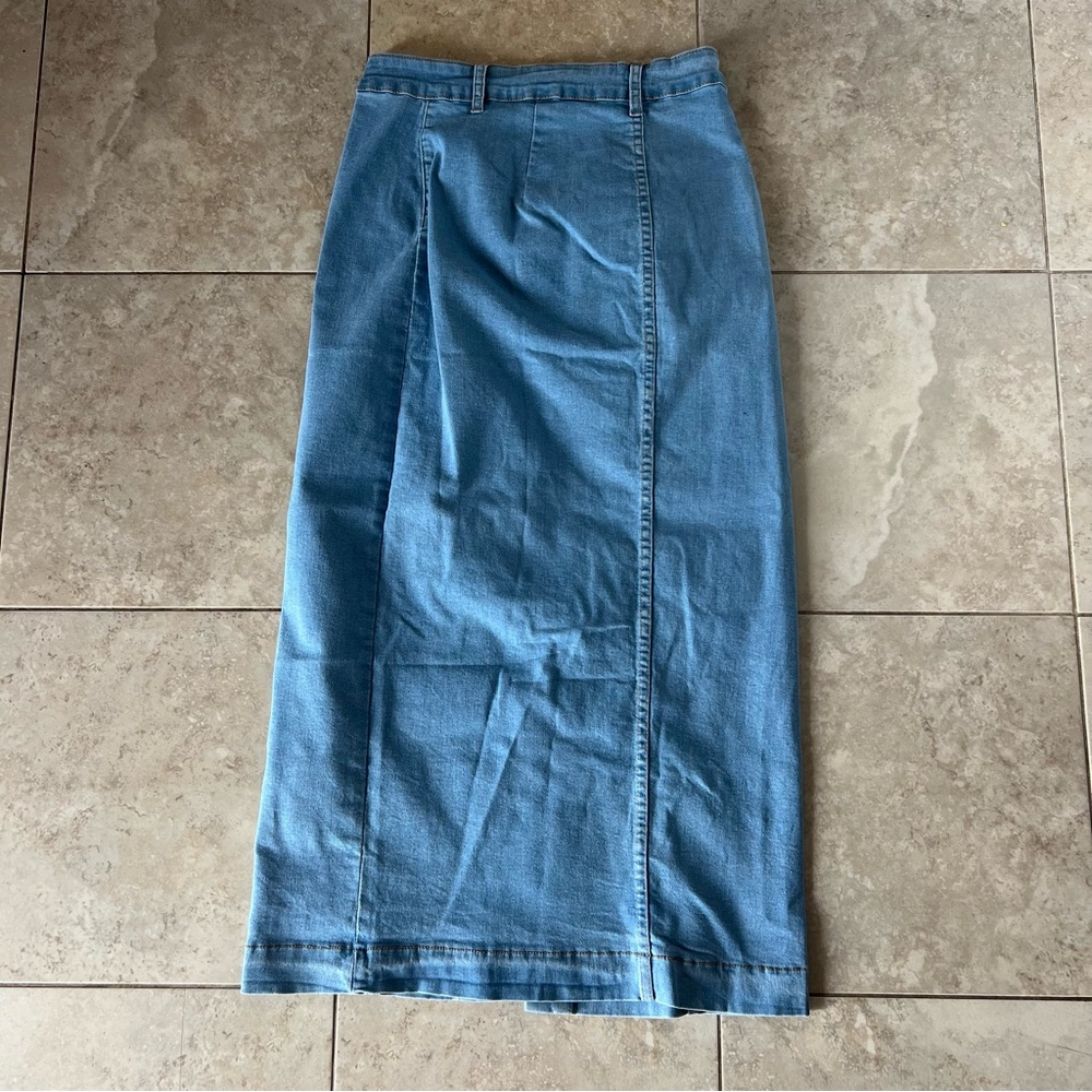 🎈HP🥳🎉 Light Wash Denim Button Front Midi Skirt High Slit Stretch Size Large - Picture 7 of 9